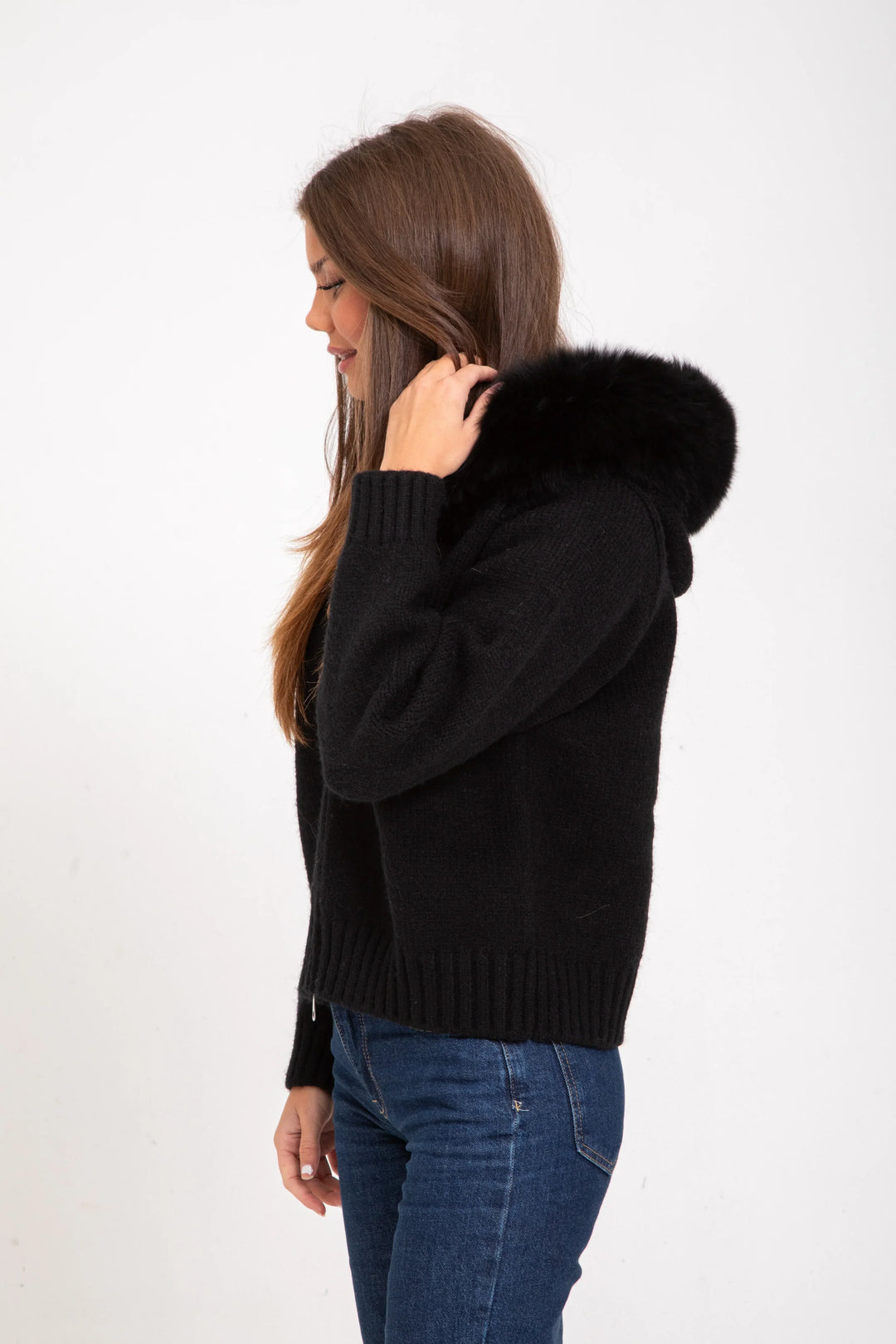 ADELE | Strickjacke mit Reißverschluss und Fellkapuze
