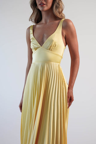 MALKA | Stilvolles Maxikleid mit Zartem Fall