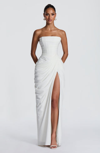 HANNAH | Elegantes Maxikleid mit Drapierung und Hohem Schlitz
